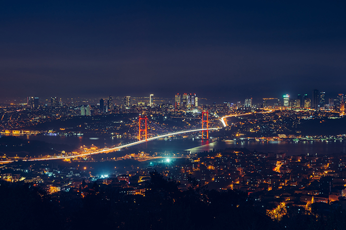 Vista aérea de Estambul de noche