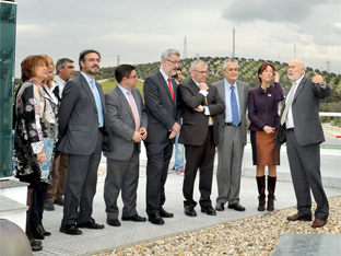 Griñan y Ávila han recorrido las instalaciones acompañados de otras autoridades.