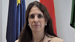 Foto solapa de Mª Victoria Martín Lomeña