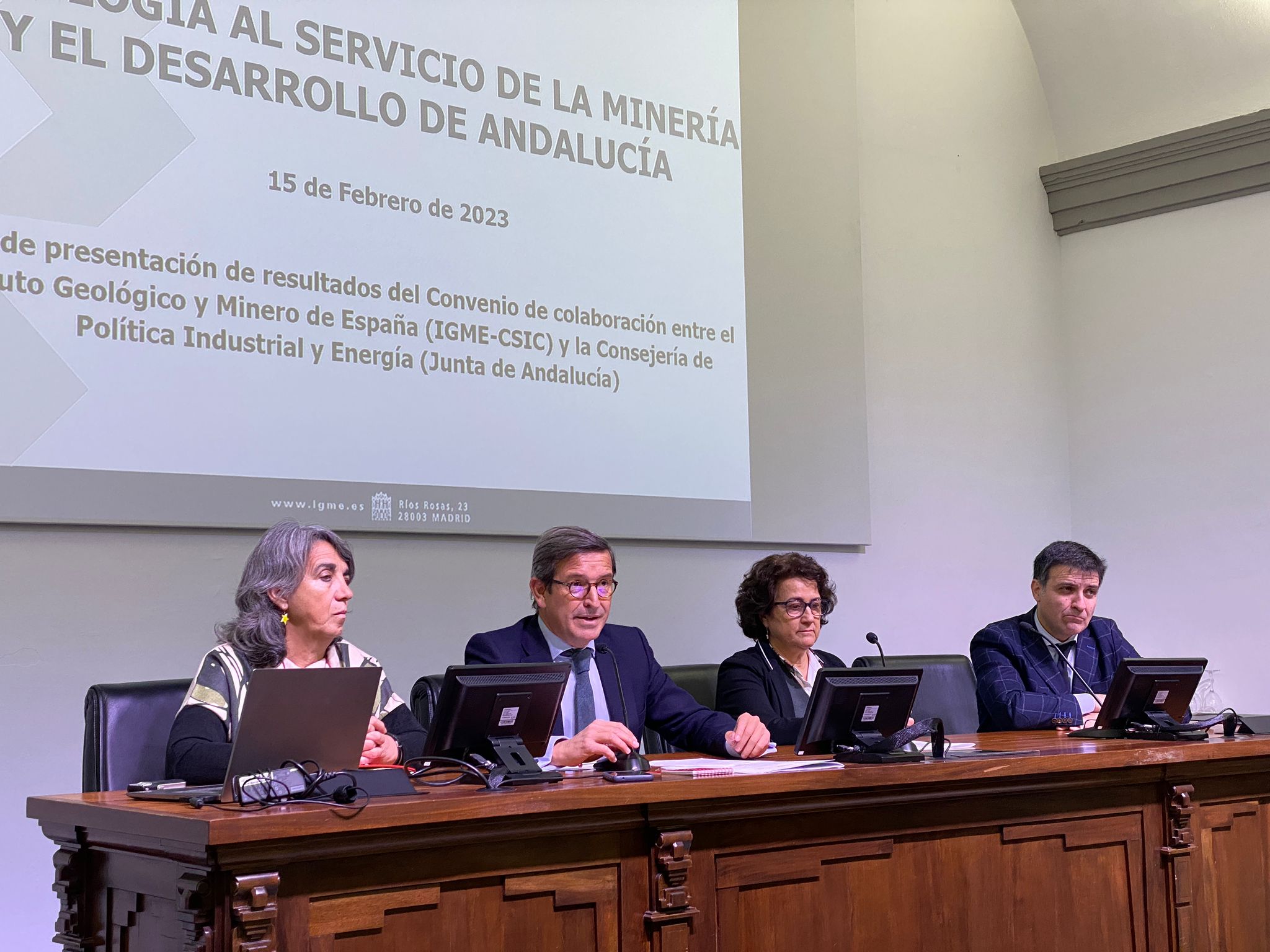 El consejero de Política Industrial y Energía, Jorge Paradela, en la presentación del primer mapa de recursos de minerales críticos de España.