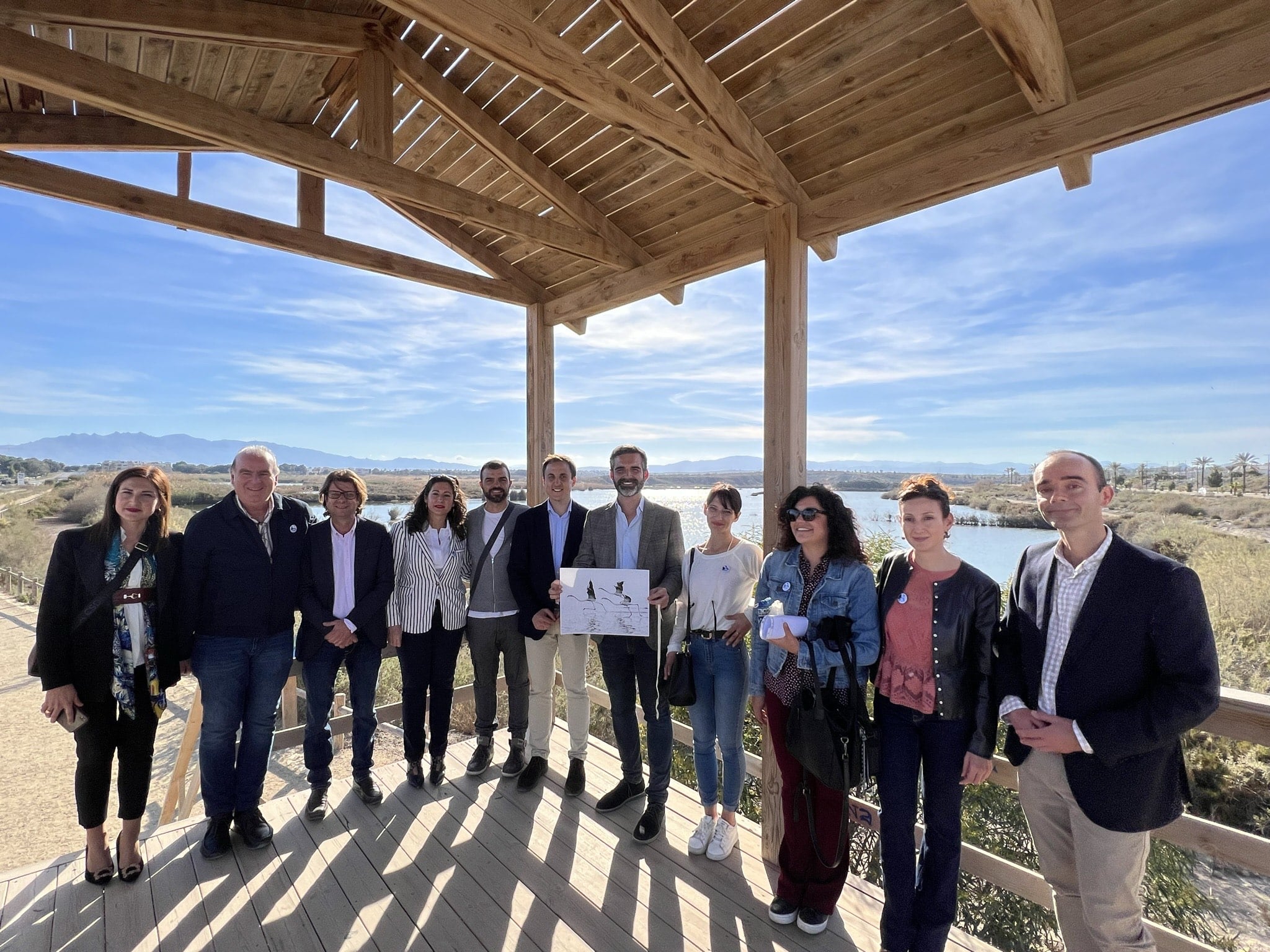 Ramón Fernández-Pacheco visita en Vera el humedal Salar de los Canos.