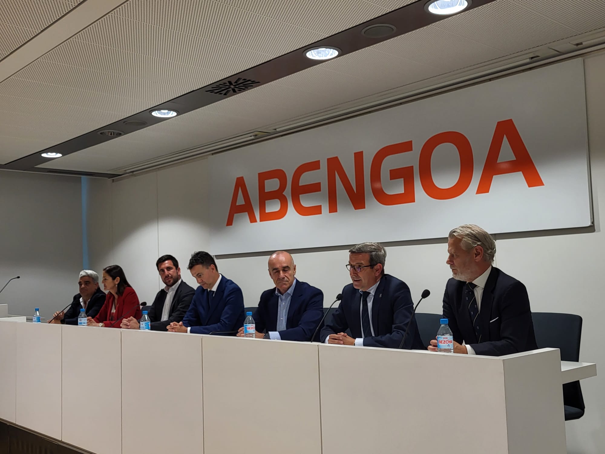 El consejero de Política Industrial y Energía, Jorge Paradela, en la Comisión de Seguimiento de Abengoa.