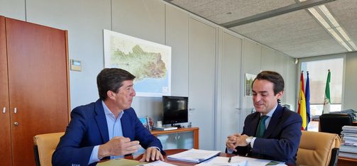 Juan Marín y Mario Muñoz-Atanet Sánchez, durante la reunión.