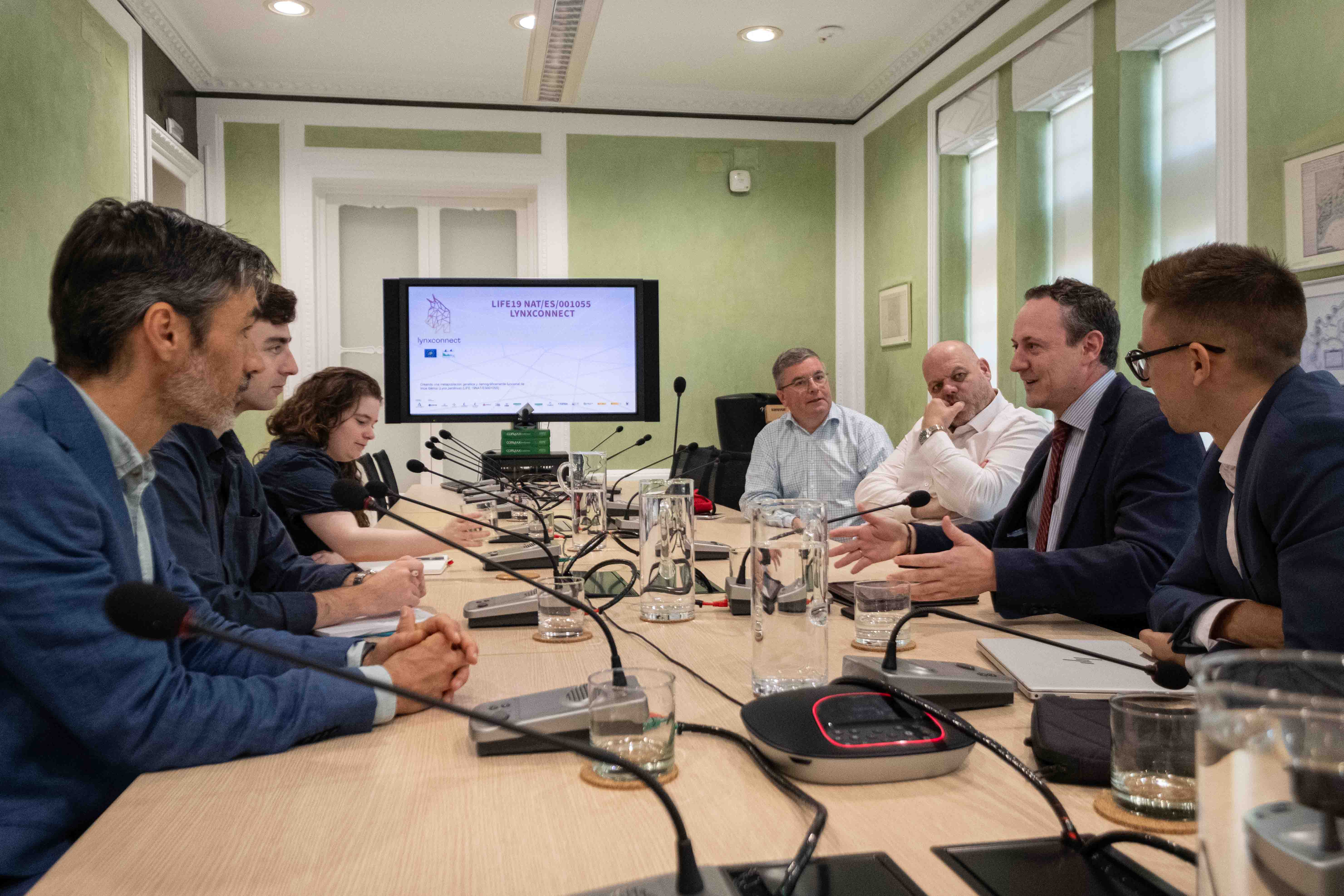 La reunión se ha desarrollado en la consejería de Sostenibilidad, Medio Ambiente y Economía Azul.