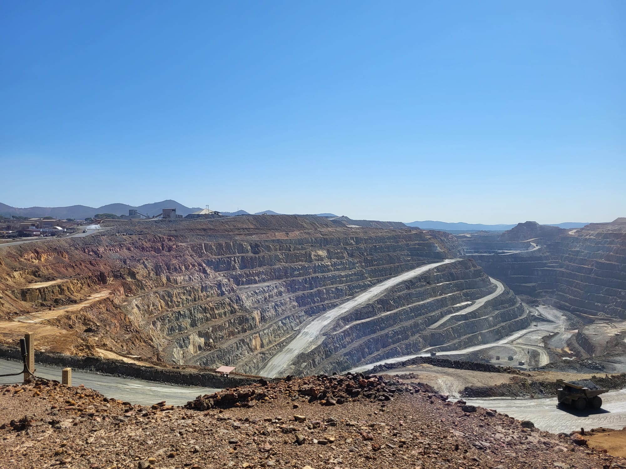 Constituida la Comisión de Expertos para velar por la seguridad de las instalaciones de residuos de los grandes proyectos mineros.