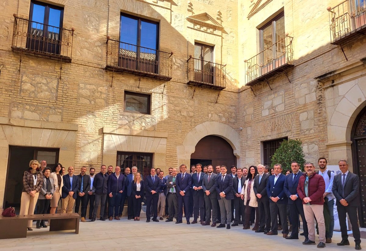 El consejero Jorge Paradela presenta en Lucena el plan de cadena de valor CRECE de la industria de la energía, el frío y la climatización.