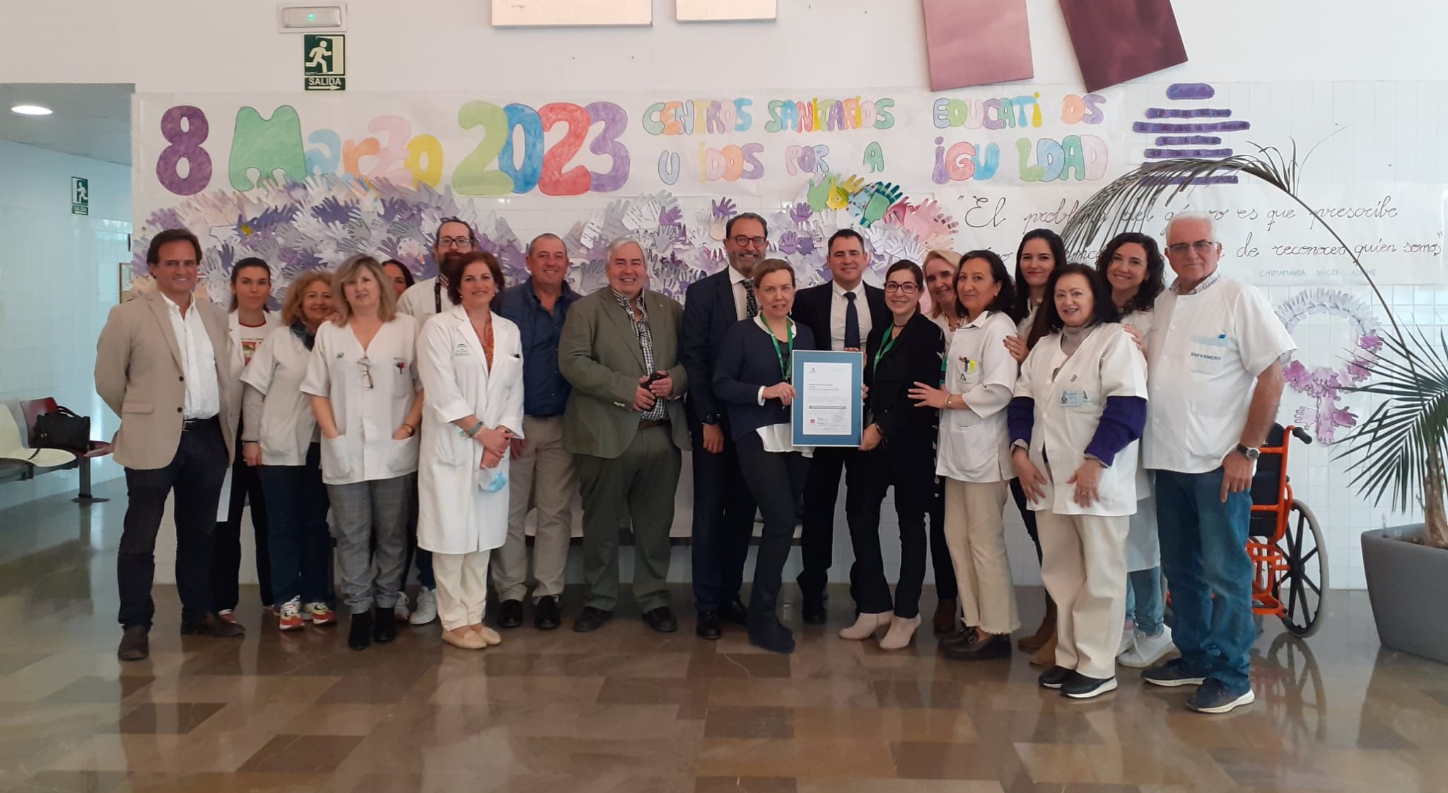 Entrega de certificación a la UGC La Roca Distrito Málaga_190324