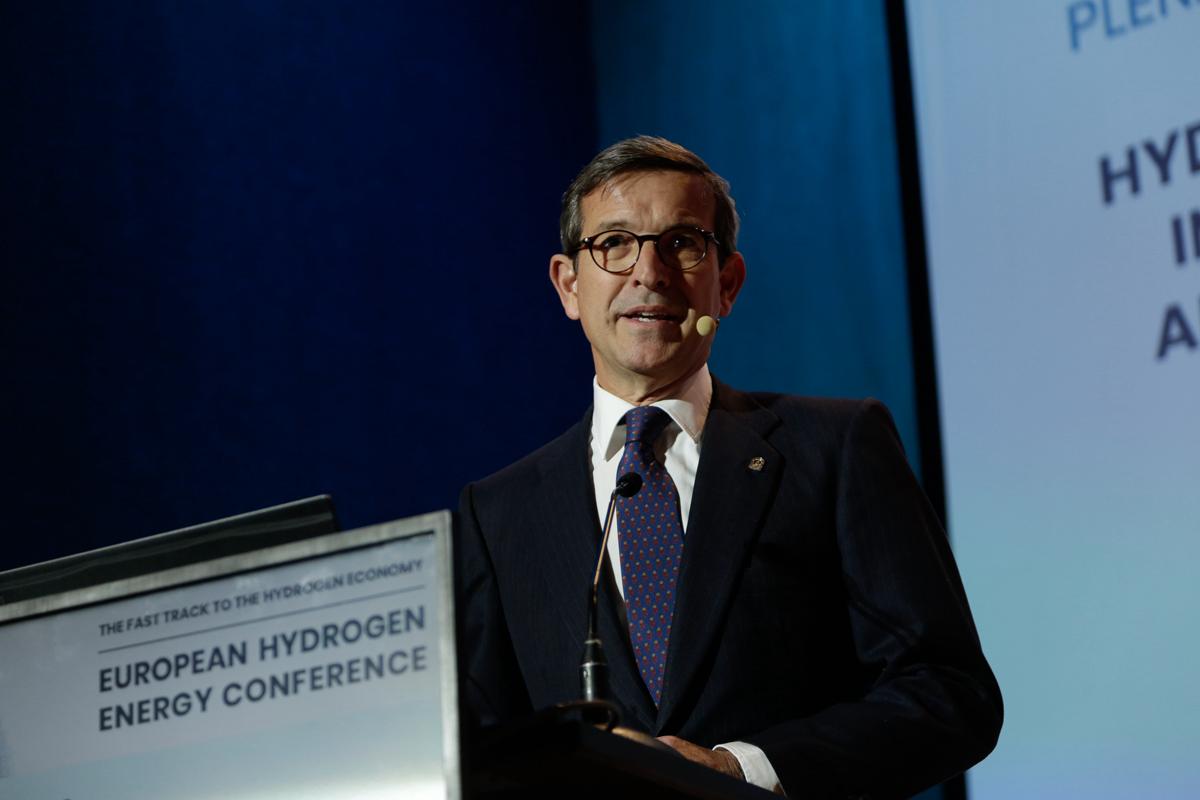 El consejero de Industria, Energía y Minas, Jorge Paradela, en su intervención en el Congreso Europeo del Hidrógeno Verde en Bilbao.