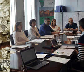 Sevilla será sede, los días 24 y 25 de octubre próximo, de un congreso europeo que se centrará en la rehabilitación sostenible del patrimonio histórico y arquitectónico de Andalucía. Dicho evento, que será organizado por la Consejería de Fomento y Vivienda, se enmarca en el proyecto VIOLET que, impulsado por la Comunidad Europea con la participación de seis regiones de diferentes países, está explorando medidas para implementar la eficiencia energética en los edificios patrimoniales. El congreso europeo pa