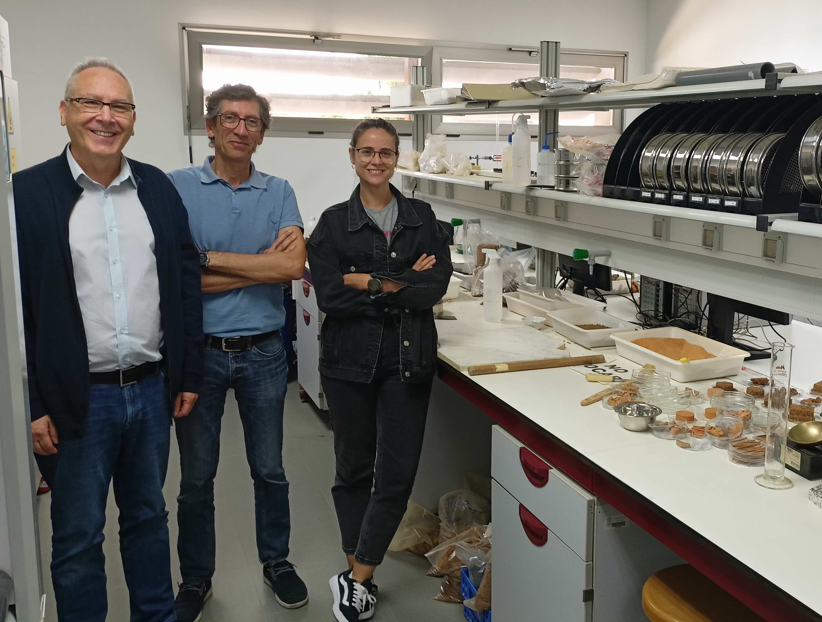 Equipo de investigación de la Universidad de Huelva responsable de los trabajos 