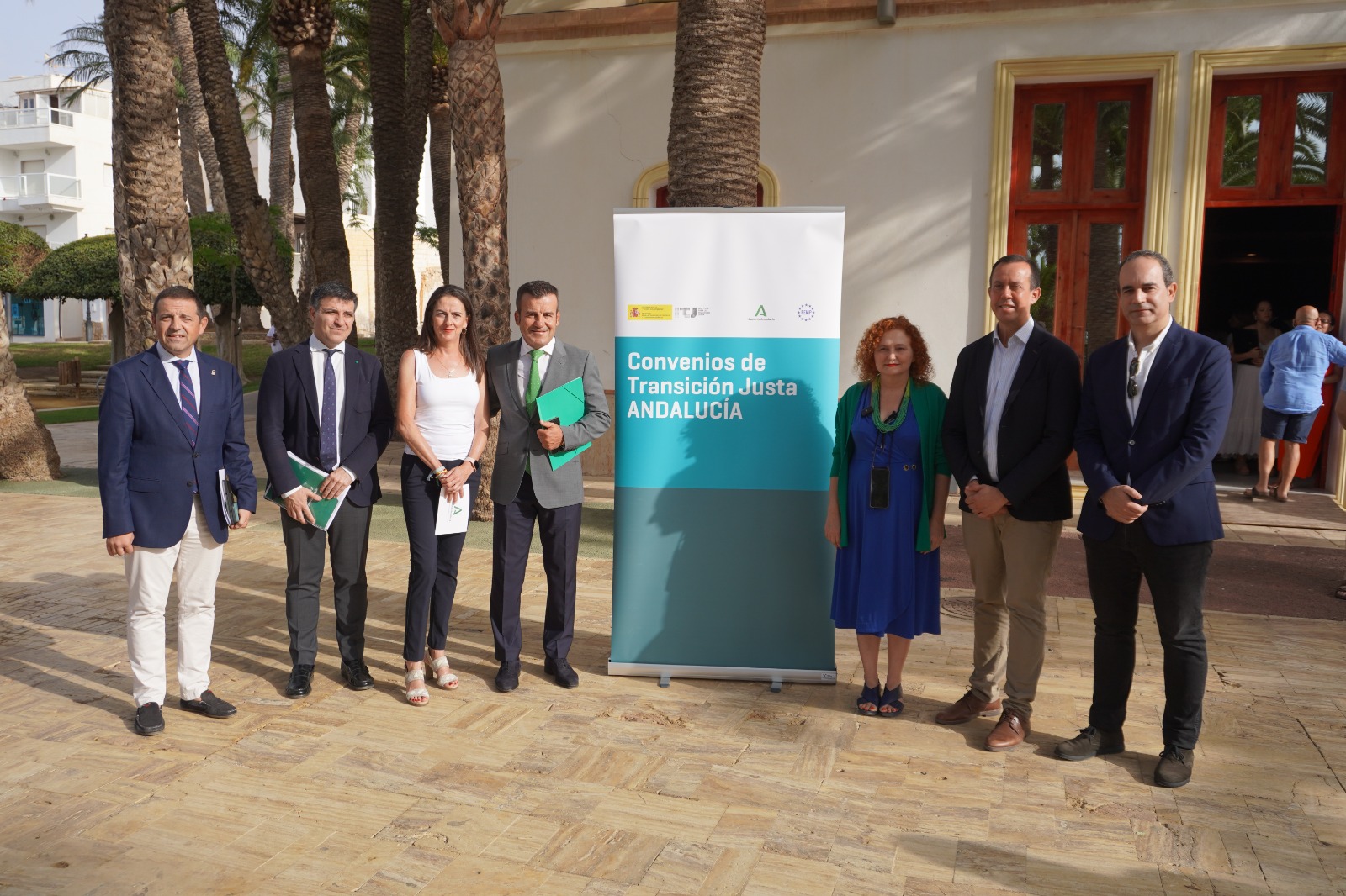 El secretario general de Industria y Minas y la delegada de la Junta participan en una jornada sobre el Convenio de Transición Justa en Carboneras.