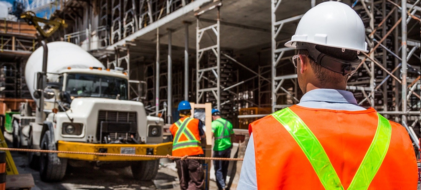 Trabajadores en una obra.