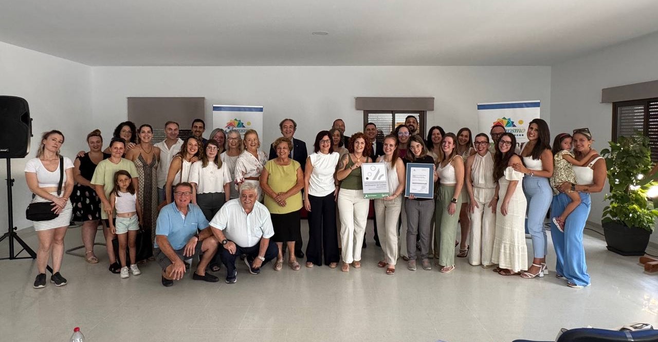 Entrega de la certificación de calidad al CAIT APROSMO de Motril_170724