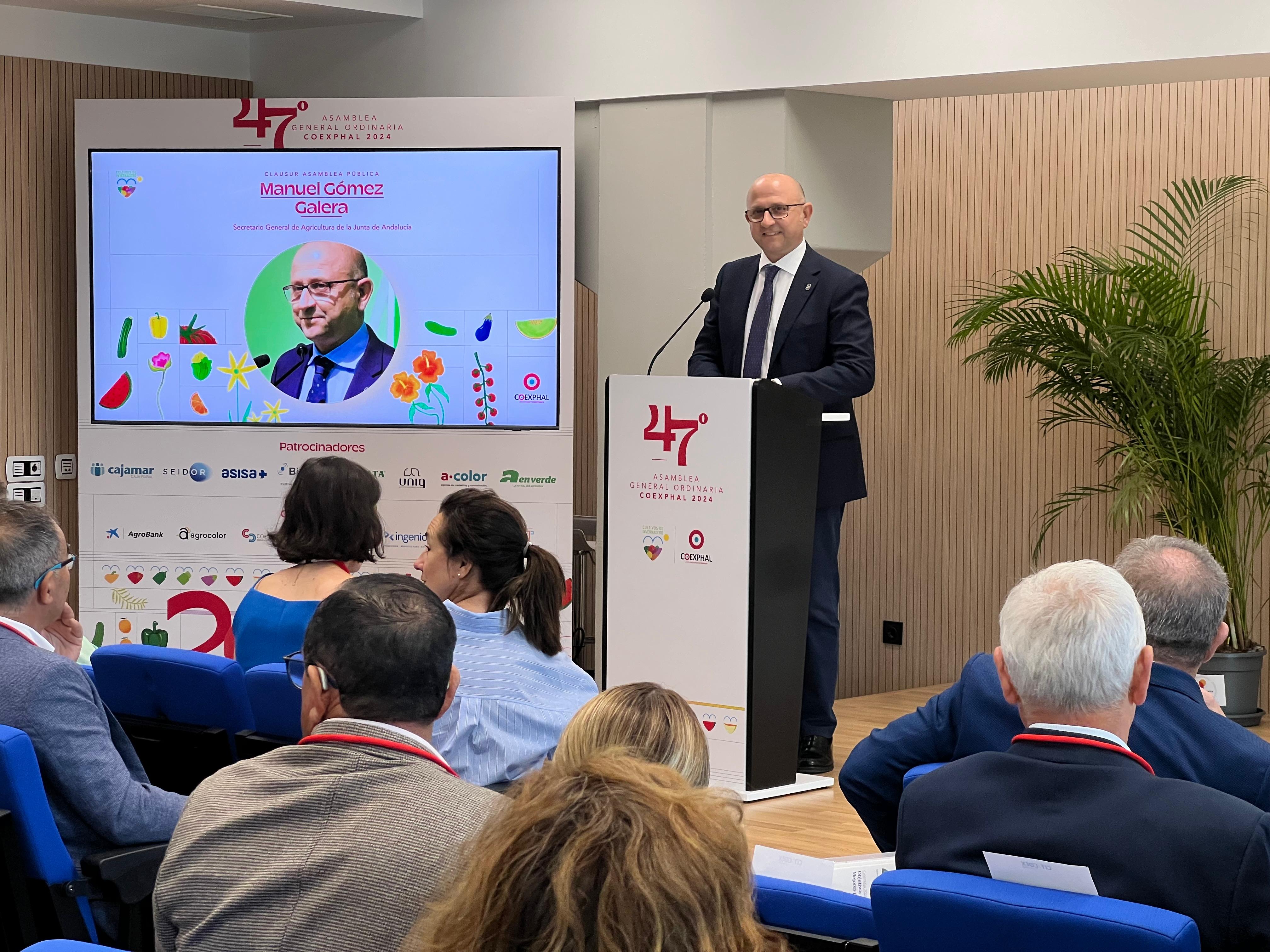 El secretario general de Agricultura, Manuel Gómez Galera, clausura la Asamblea General Ordinaria de Coexphal.