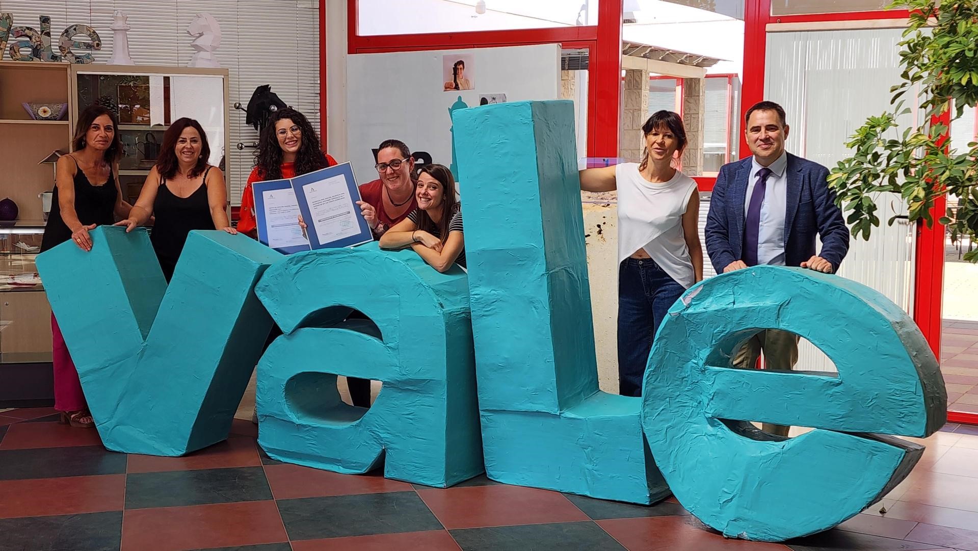 Entrega de la certificación de calidad al CAIT y la residencia de la Asociación VALE en Dúrcal_011024