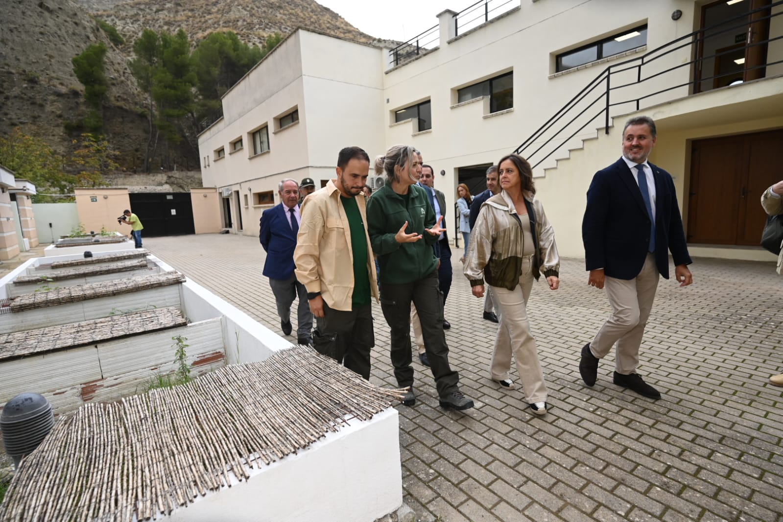 La consejera Catalina García, durante la visita. 