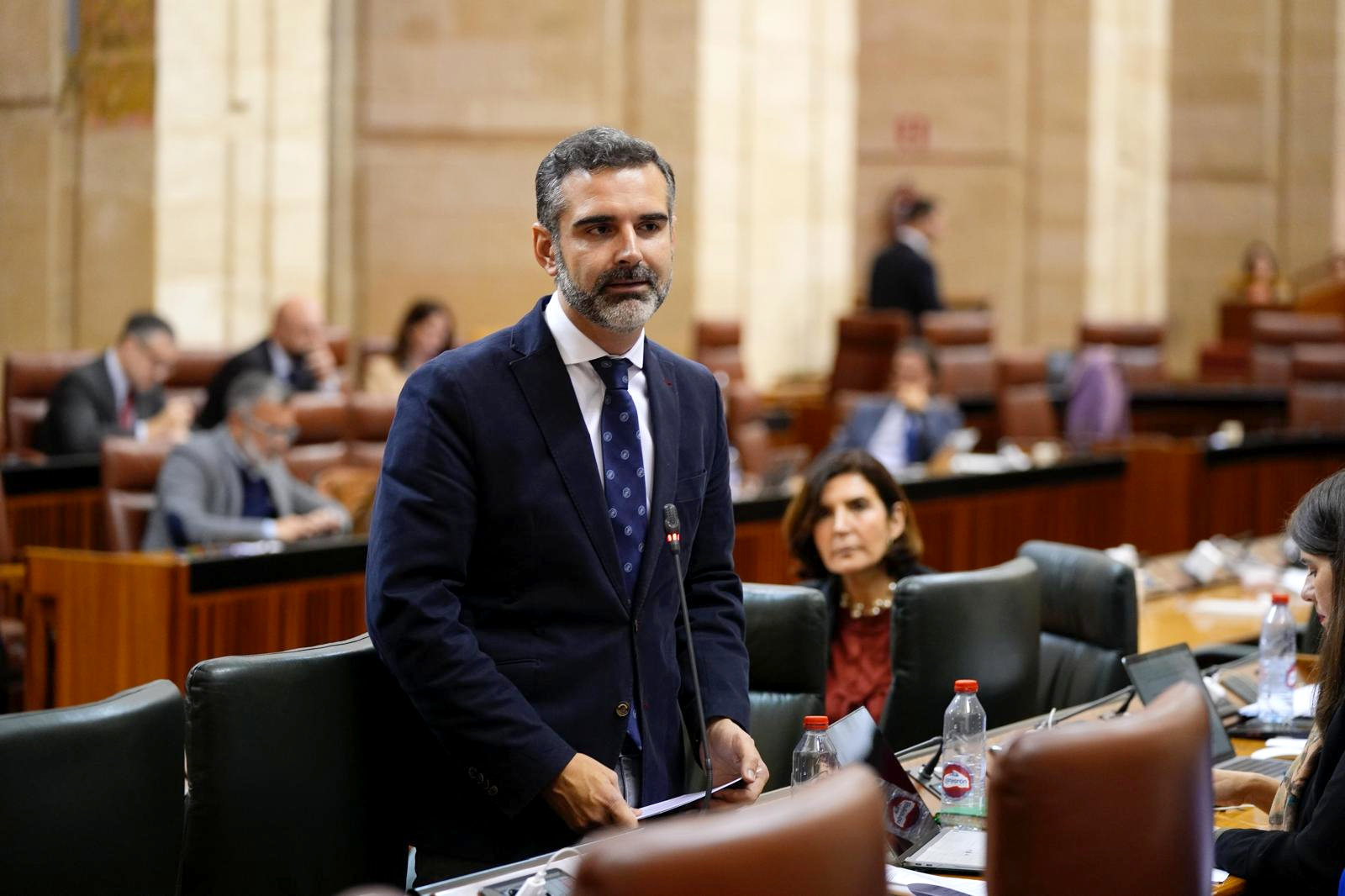 El consejero de Agricultura durante su intervención en el pleno del Parlamento de Andalucía