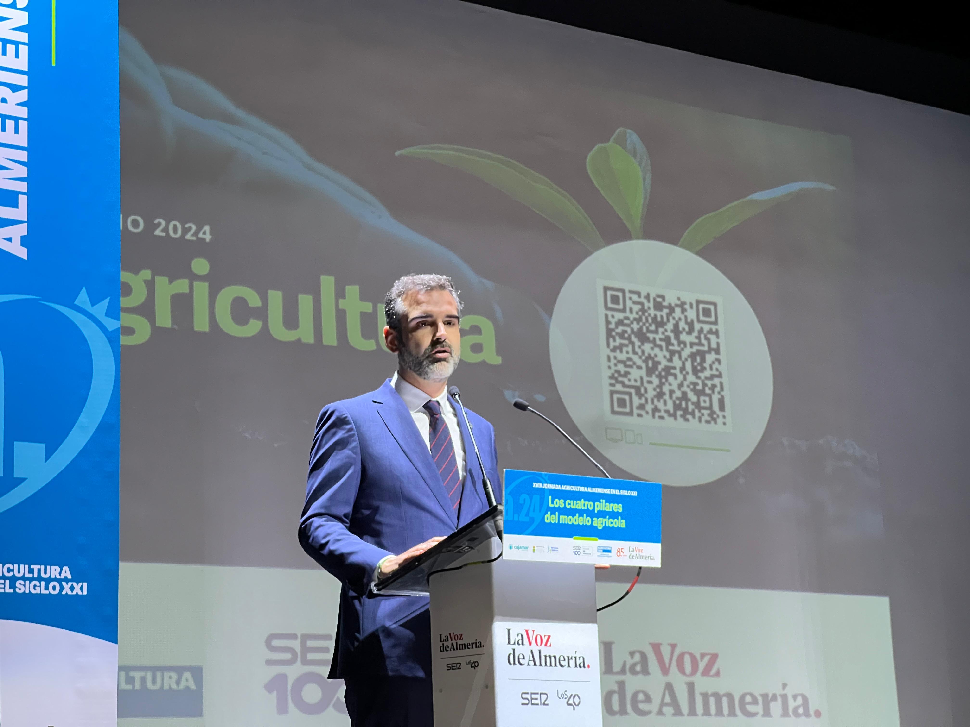 Fernández-Pacheco interviene en el encuentro ‘Los cuatro pilares del modelo agrícola’ 