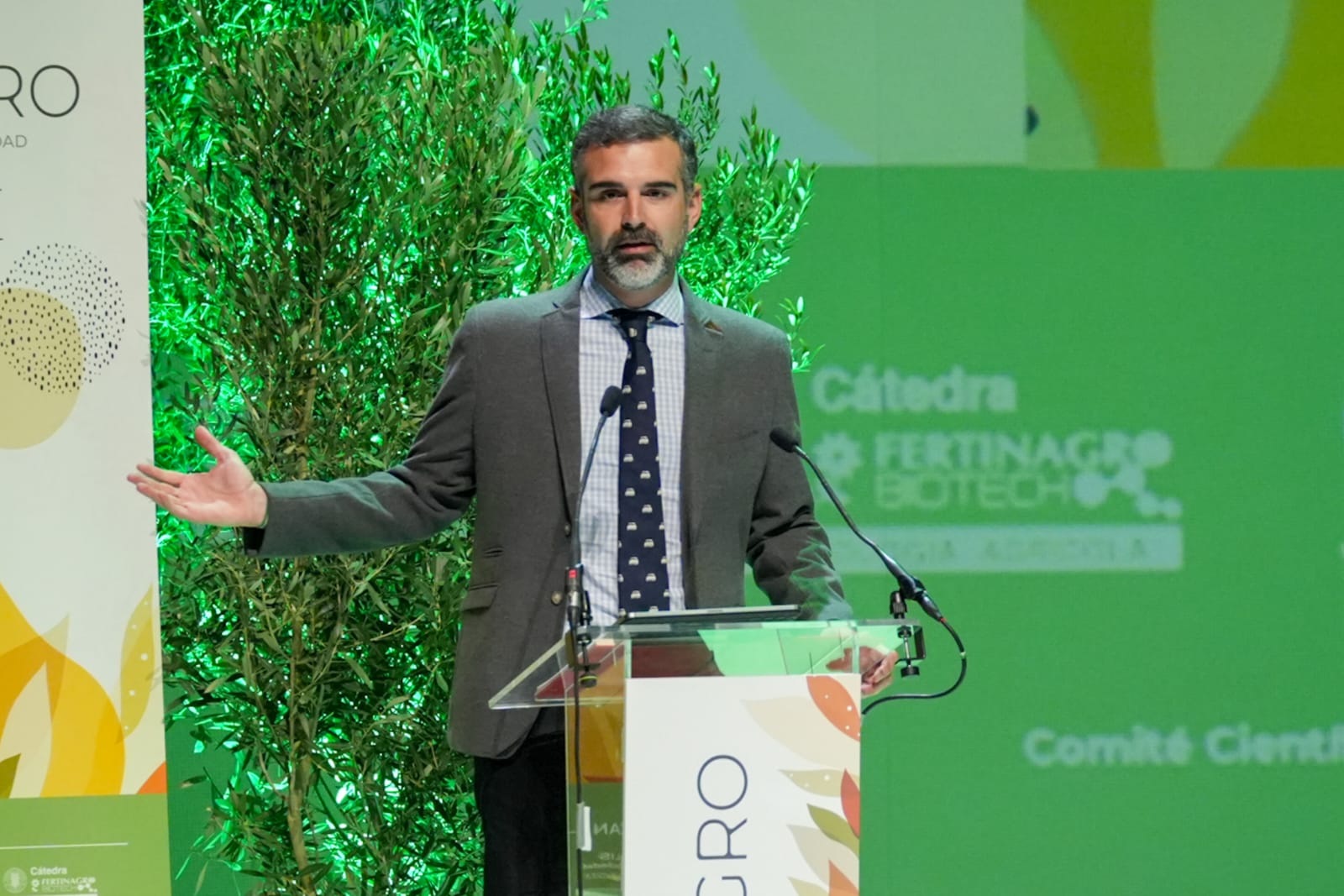 Ramón Fernánadez-Pacheco durante su intervención