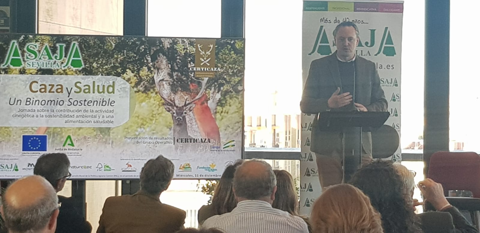 El director general de Política Forestal y Biodiversidad, Juan Ramón Pérez Valenzuela, interviene en la jornada 'Caza y Salud, un binomio sostenible'.