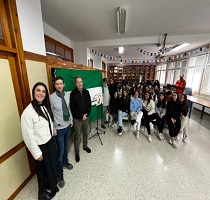 El acto ha consistido en una actividad participativa cuya finalidad es fomentar el sentido de pertenencia y la conciencia entre la juventud andaluza