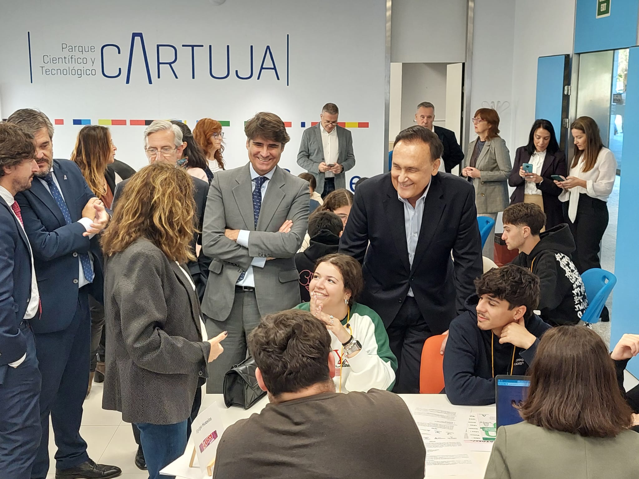 Villamandos durante la celebración de un reto de emprendimiento con estudiantes