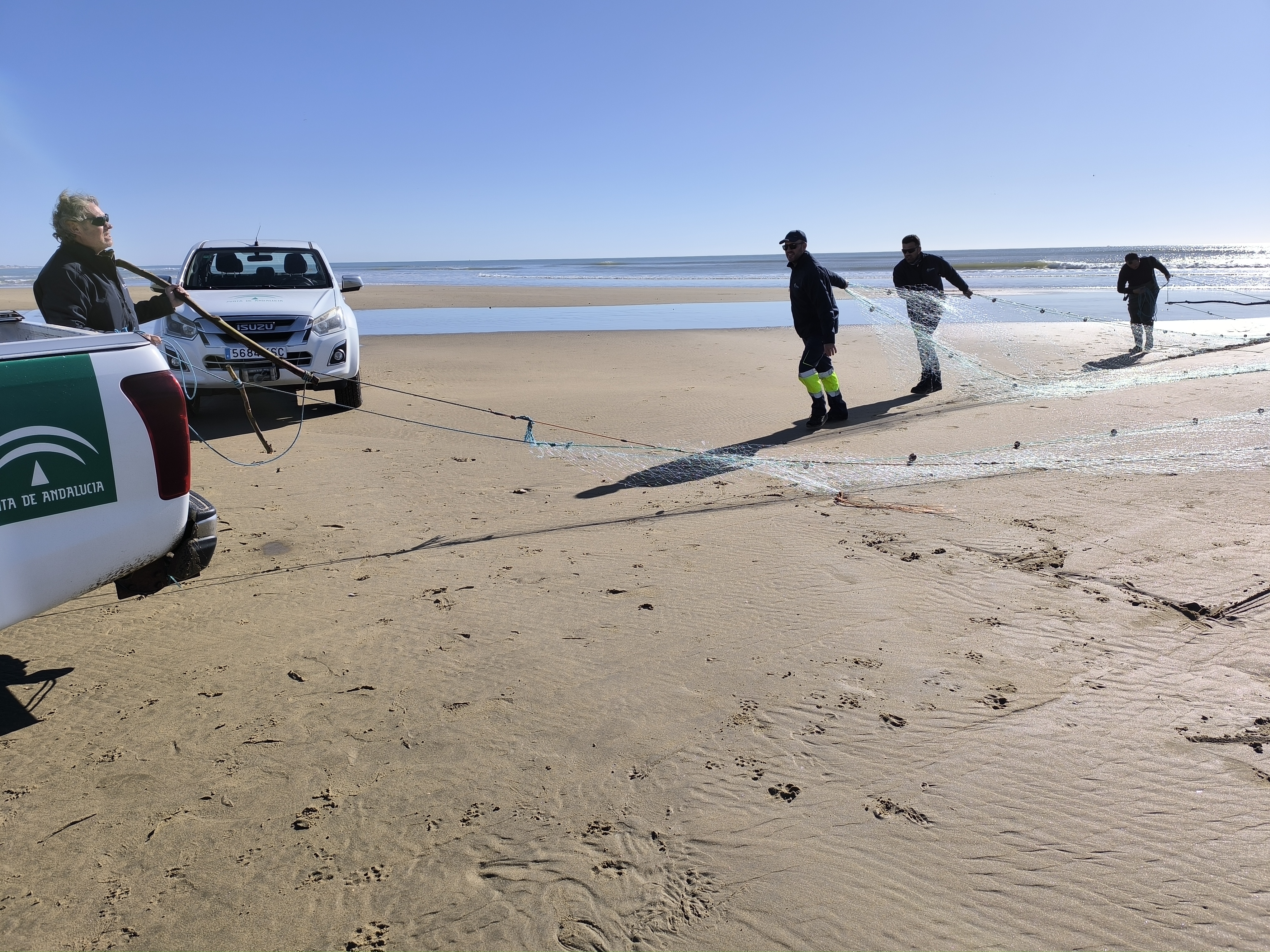 Imagen de las redes incautadas en la costa de Huelva por los servicios de Inspección Pesquera