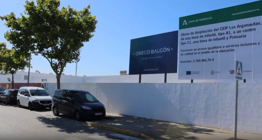 Colocación de la primera piedra de la obra del nuevo edifici...