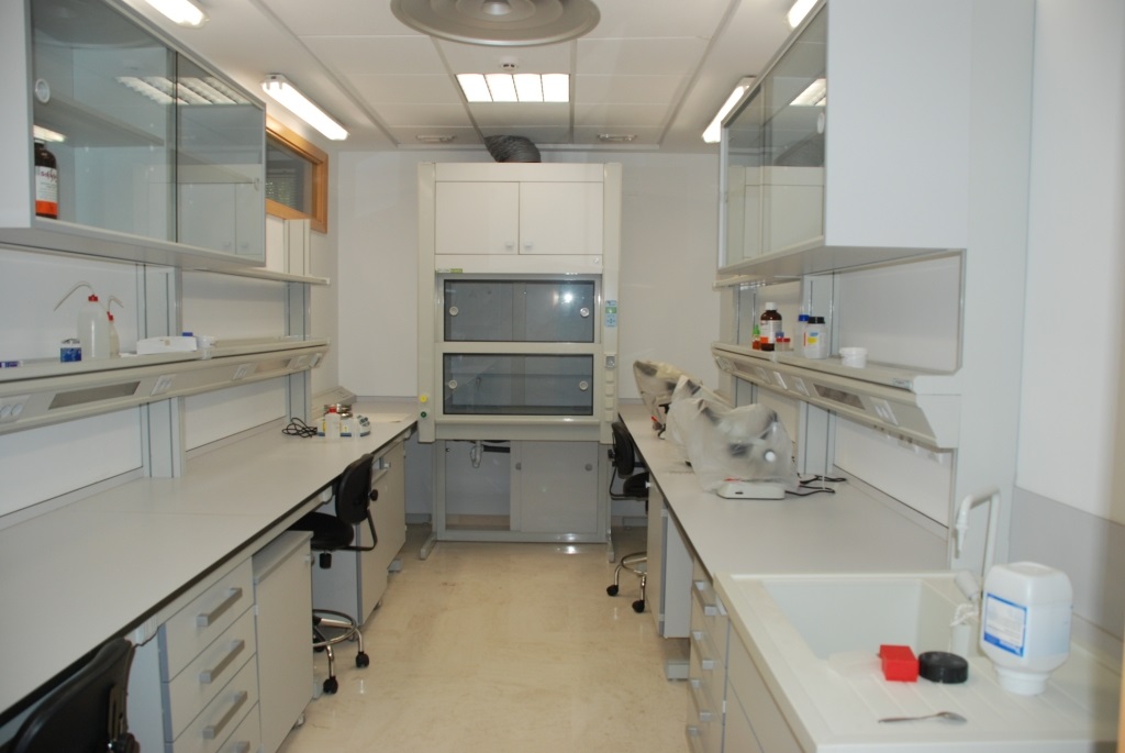 Laboratorio de trabajo del herbario JA